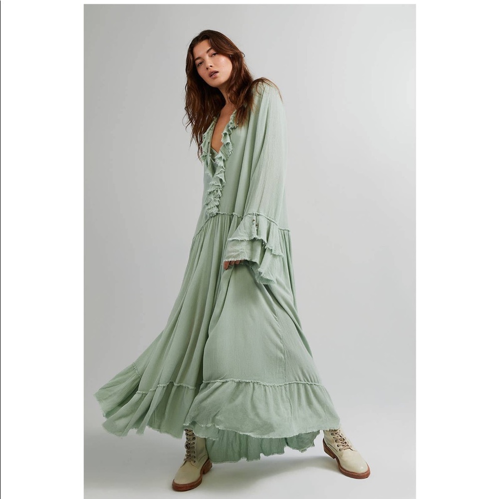 Free People Sweet Darlin Maxi W long sleeves